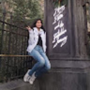 Meet your Posher, Dominique